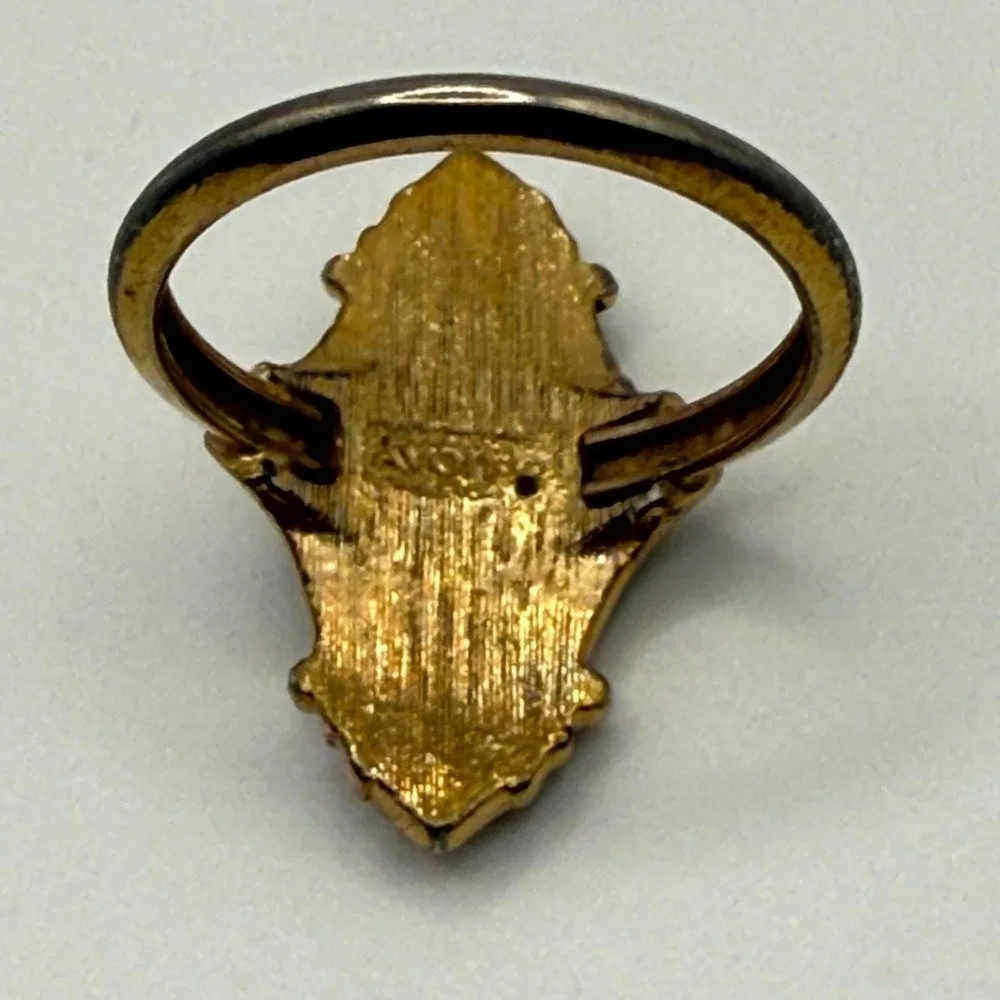 Vintage Avon Kensington‎ Gold Tone Black Shield Rhinestone Starburst Ring Size 9